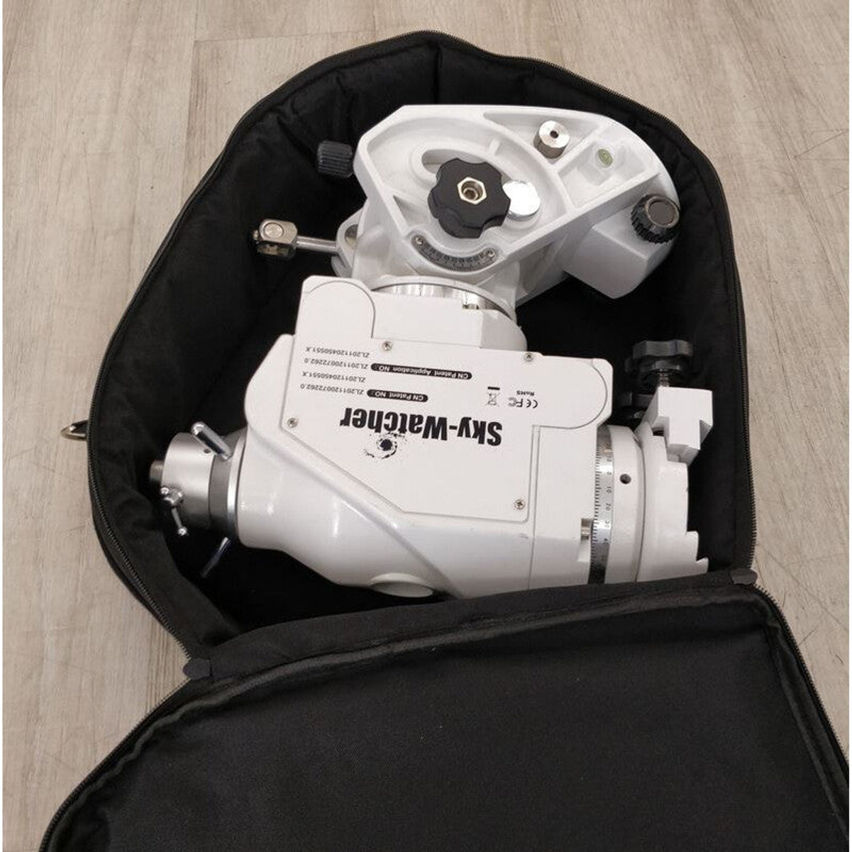 Sac de transport rembourré pour tête de monture Skywatcher EQ6 et AZ-EQ6 - Lacerta