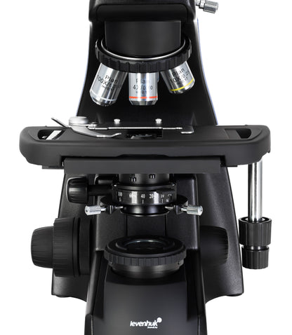 Microscope Biologique Trinoculaire 40-1000x avec Éclairage LED Köhler - Levenhuk