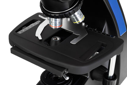 Microscope Biologique Trinoculaire 40-1000x avec Éclairage LED Köhler - Levenhuk