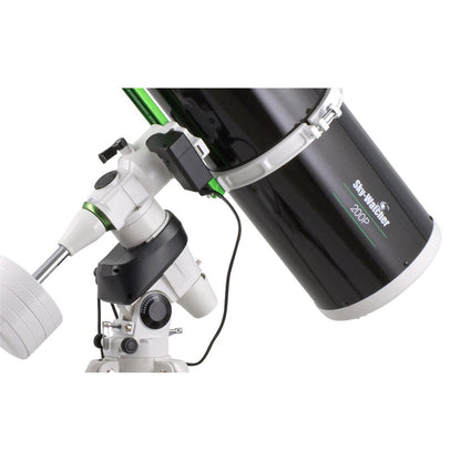 Teleskop Newton Sky-Watcher 200mm f/5 på NEQ5 motoriseret dobbel-akse