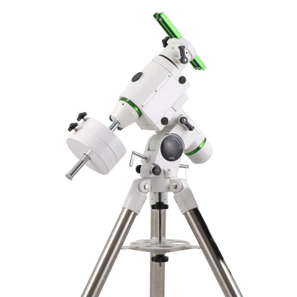 Luneta Sky-Watcher Black Diamond 120ED f/7.5 na Montagem HEQ5 Pro Go-To